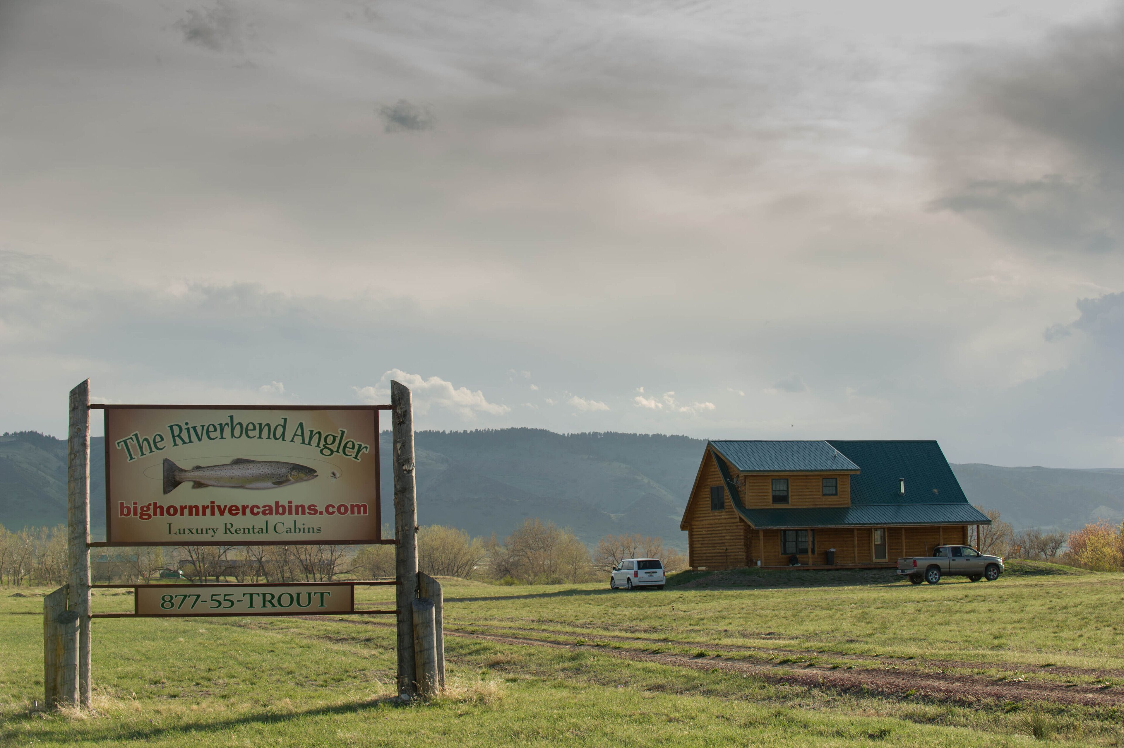 Spacious Bluff Cabin #2 Overlooking Bighorn River