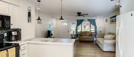 Fridge, microwave, stovetop, dishwasher