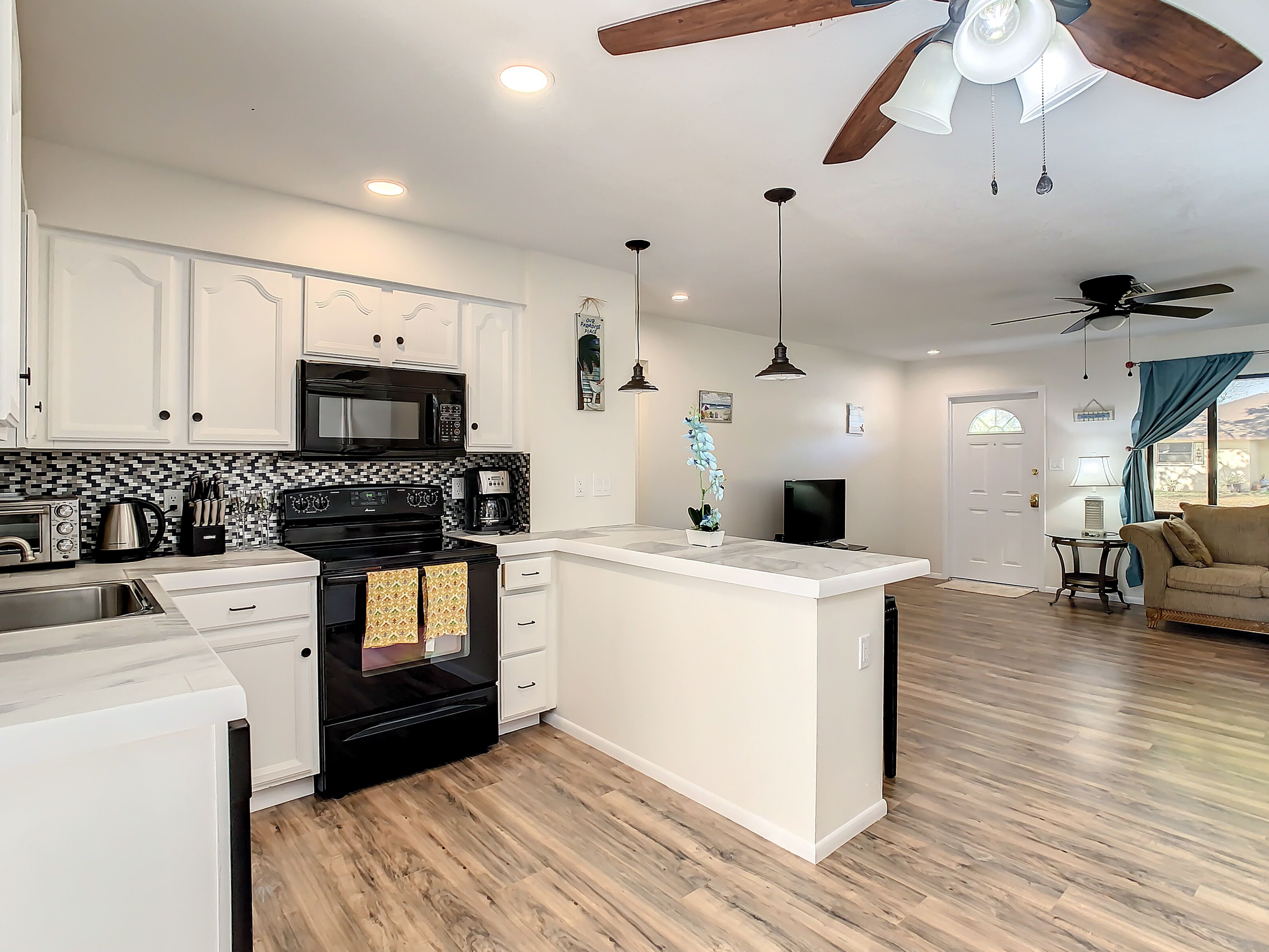 Cozy 3-Bedroom 2 bath for 8 with pool near Boca Grande