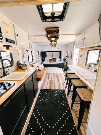 2 bedrooms, WiFi. Cute Renovated RV Near Zion & St. George