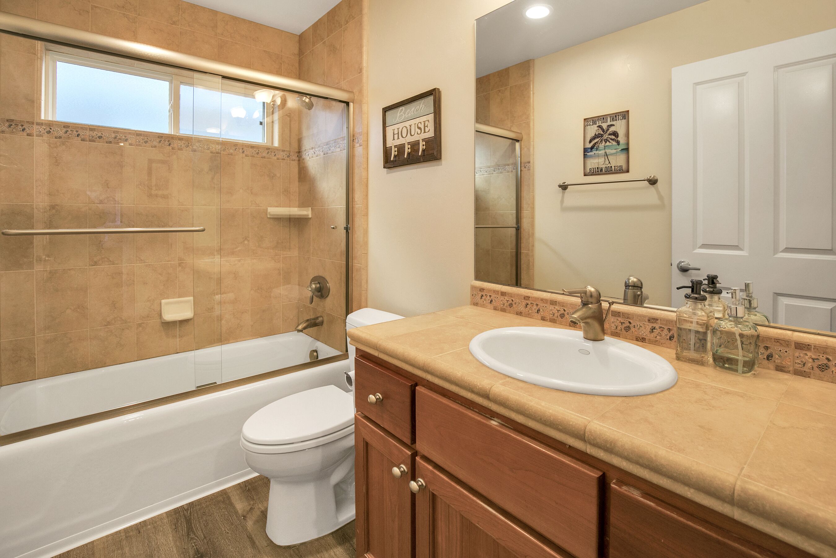 Stellar Location in Pleasure Point.  Hot Tub.  Firepit.  Steps to the Surf.