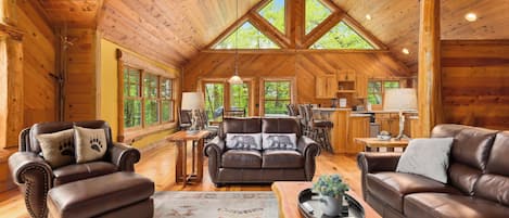 Smart TV, fireplace, DVD player, table tennis
