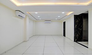 Banquet hall - Treebo Jayshree Palace C21 Business Park (Indore)