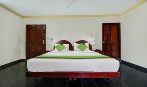 Deluxe kamer | Verduisterende gordijnen, een strijkplank/strijkijzer, beddengoed