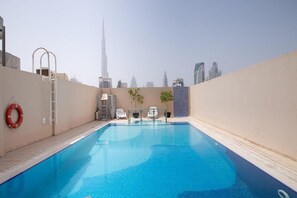 Outdoor pool - Dream Inn - Mayfair Residency (Dubai)