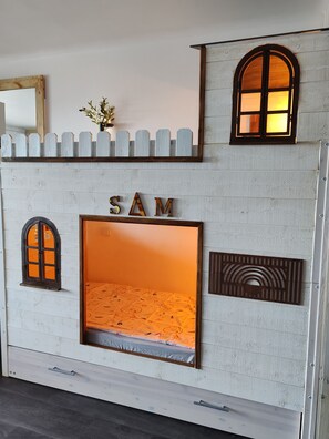 1 bedroom, free WiFi, bed sheets - Studio apartment on the seafront (Port-la-Nouvelle)