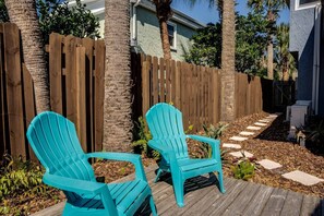 Property grounds - Baby it's Cold Outside Winter Promo on 4 - 6 night stays (Jacksonville Beach)