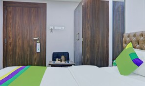 Standard Room - Treebo Raj Inn Lalpur (Ranchi)