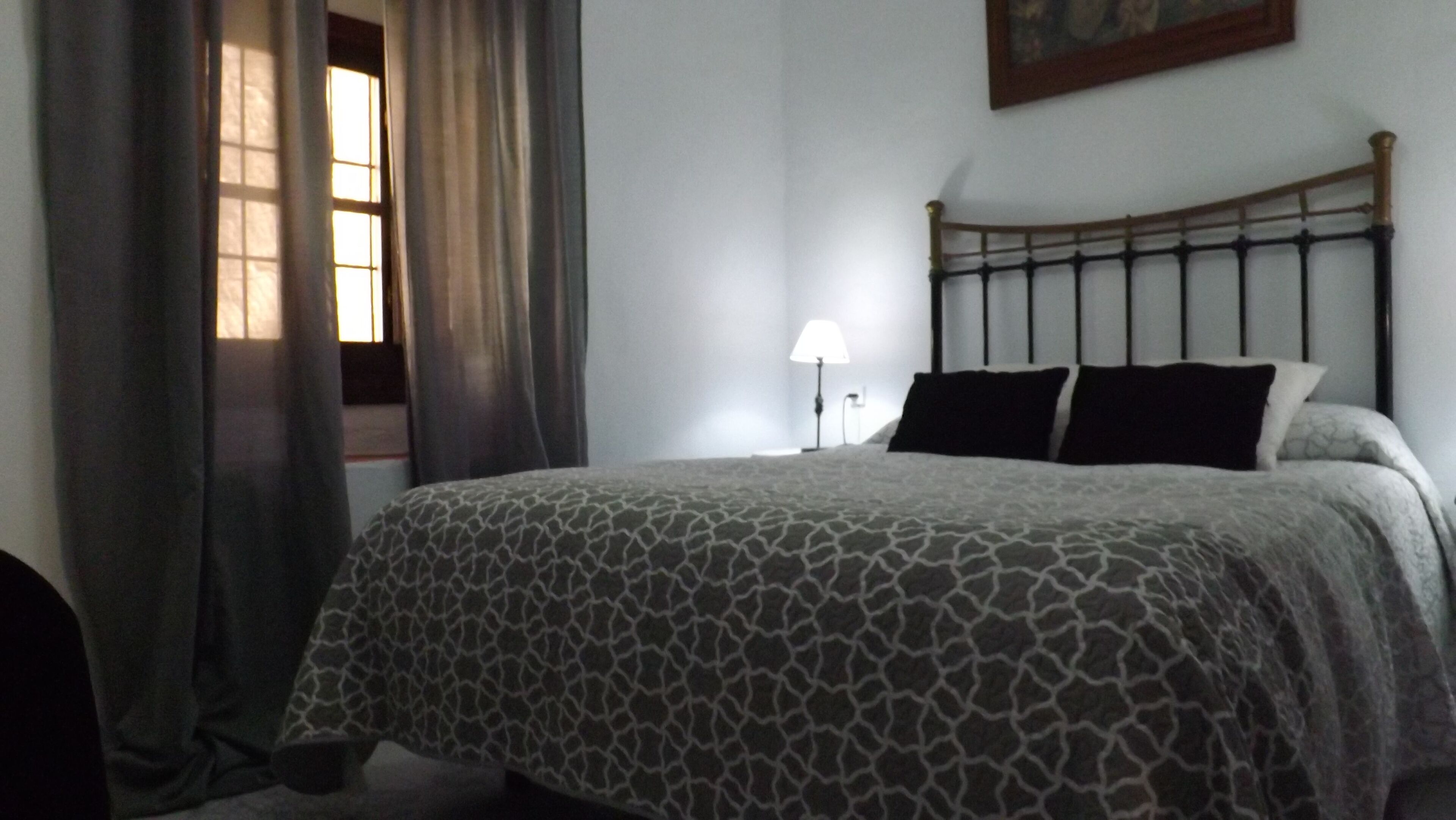 3 bedrooms, iron/ironing board, WiFi (surcharge), bed sheets
