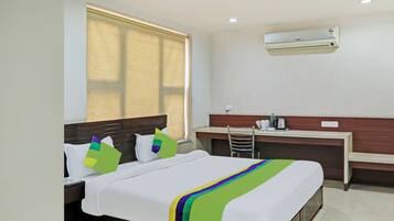 Doppia Premium | Una scrivania, ferro/asse da stiro