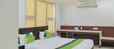 Premium Double Room | Desk, iron/ironing board