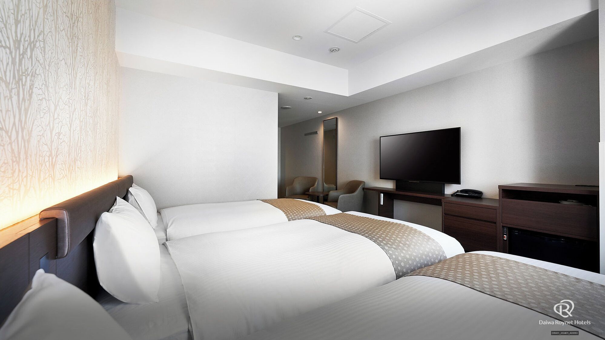 Coffres-forts dans les chambres, bureau, Wi-Fi gratuit, draps fournis