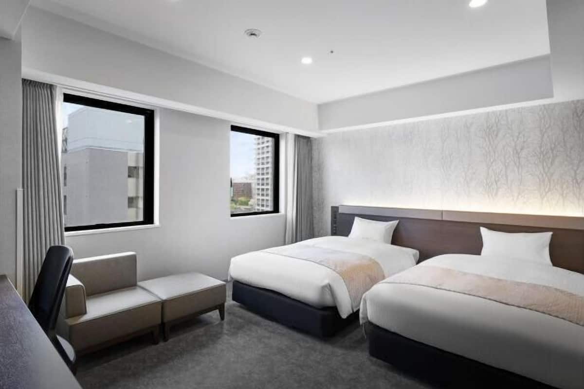 Coffres-forts dans les chambres, bureau, Wi-Fi gratuit, draps fournis