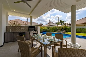 Terrace/patio - Modern 3 Bedroom Pool Villa MS24 (Hua Hin)