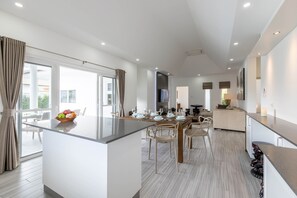 Private kitchen - Modern 3 Bedroom Pool Villa MS24 (Hua Hin)