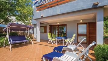 Monolocale (Studio Apartment with Terrace and Sea) | Terrazza/patio