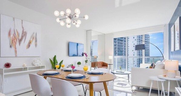 Interior - MVR - High-End Condo with Miami Views (Miami)