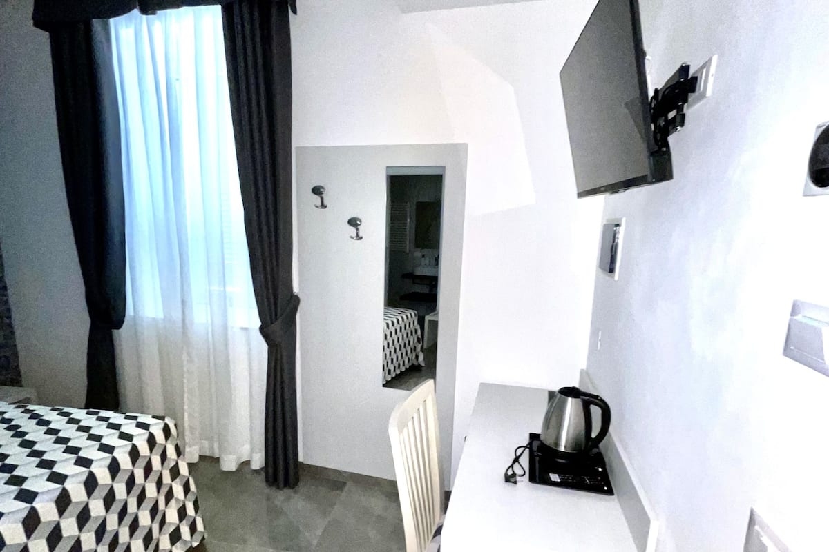 Matelas mémoire de forme, minibar, bureau, Wi-Fi gratuit