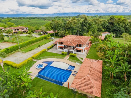 Sol y Luna Country House in Quindo