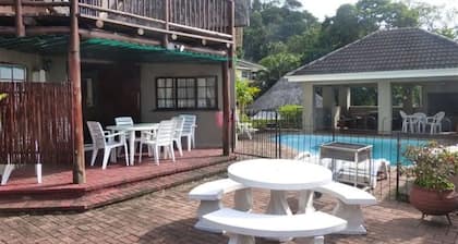 Sea Spray - Beautiful Private Unit With Swimming Pool