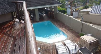 Sea Spray - Private Studio Apartment With Swimming Pool