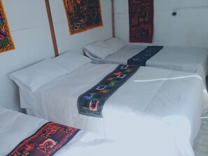 Gemeinsamer Schlafsaal, 4 Schlafzimmer, Terrasse, Gartenblick