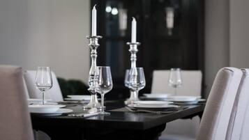 Apartment, 3 Bedrooms, Terrace | Living area