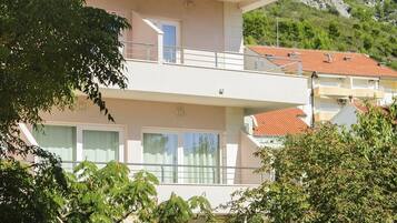 Room, 1 Bedroom, Smoking, Balcony | Exterior