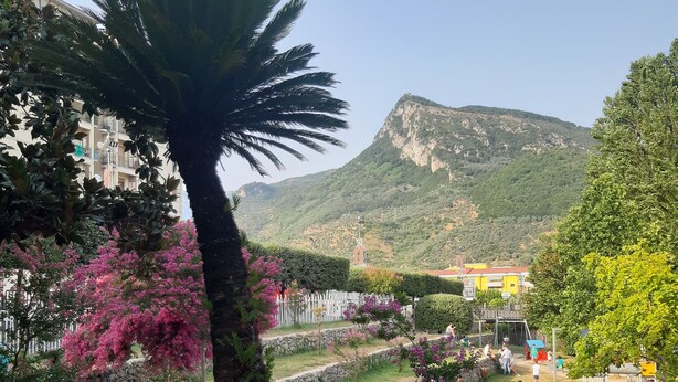 Property grounds - Holiday Home il Carillon is set in Giffoni Valle Piana-30 km From Amalfi (Giffoni Valle Piana)
