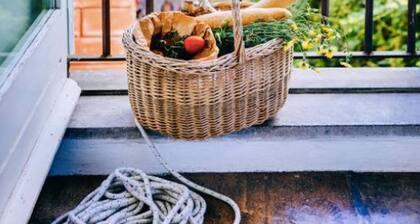 Luxury Art Apartment In Trastevere With Terrace