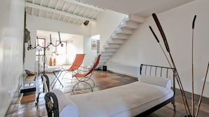 Condo, 1 Bedroom | Living room - Luxury Art Apartment In Trastevere With Terrace (Rome)