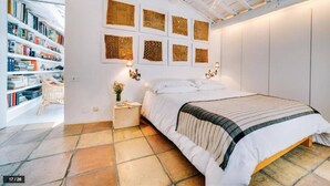 Condo, 1 Bedroom | 1 bedroom - Luxury Art Apartment In Trastevere With Terrace (Rome)