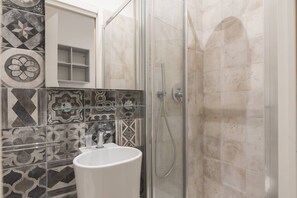 Condo, 3 Bedrooms | Bathroom - Vatican Suite 2 Levels Completely Renovated (Rome)