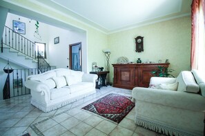 Casa, 3 camere da letto, fumatori, caminetto | Interni