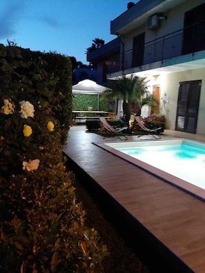 House, 3 Bedrooms, Smoking, Fireplace | Pool