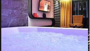 Apartment, 2 Bedrooms, Accessible, Smoking | Bilik Mandi