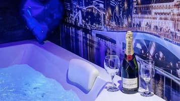 Apartment, 2 Bedrooms, Accessible, Smoking | Bilik Mandi