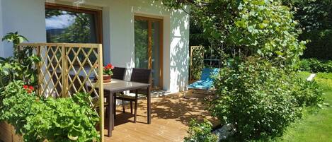 Apartment, 3 Bedrooms, Accessible, Balcony | Outdoor dining
