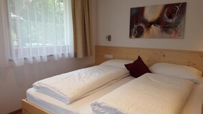 Unclassified image, 3 of 3, button - Residence Klementhof #2 (Naz Sciaves)