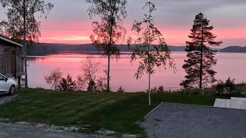 Hus - 2 sovrum - terrass - sjöutsikt | Sjö