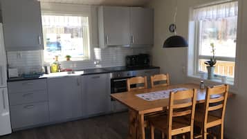 Hus - 2 sovrum - terrass - sjöutsikt | Interiör