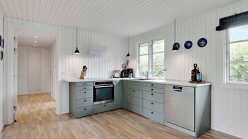 House, 3 Bedrooms, Garden View | Interior