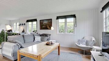 House, 3 Bedrooms, Garden View | Interior