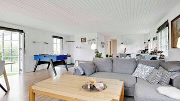 House, 3 Bedrooms, Garden View | Interior