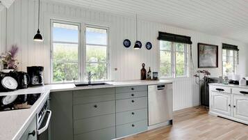 House, 3 Bedrooms, Garden View | Interior