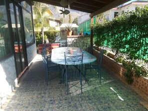 Villa - 4 soveværelser - balkon - udsigt til pool | Terrasse/gårdhave