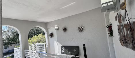 Studio, 1 Bedroom, Balcony | Property grounds