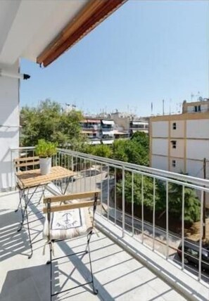 Apartment, 2 Schlafzimmer, Balkon | Balkon