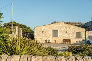 Vila, 3 quartos, para fumantes, piscina particular | Fachada da propriedade
