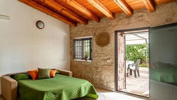 6 bedrooms